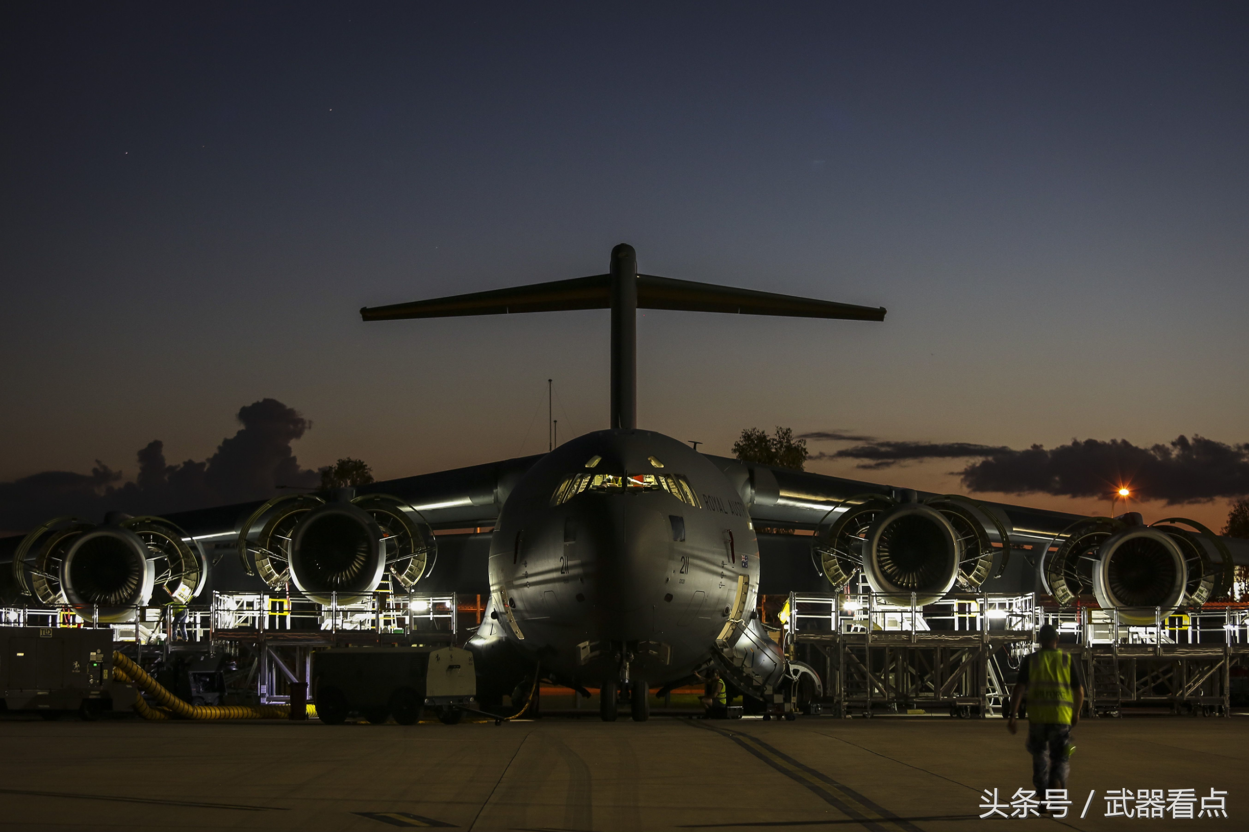 美国空军总够订购了223架c