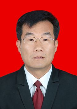 副局长,2015年访惠聚驻呼图壁县园户村镇上二工村工作队队长,拟任州