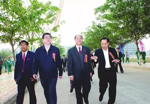 宋寿金:原籍化州官桥镇的原茂名市委副书记贪污受贿被判二年!