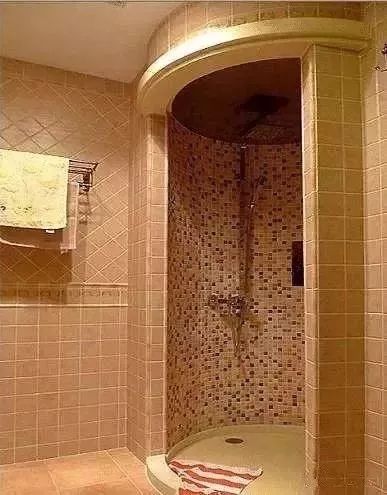 淋浴房砖砌半墙效果图图片