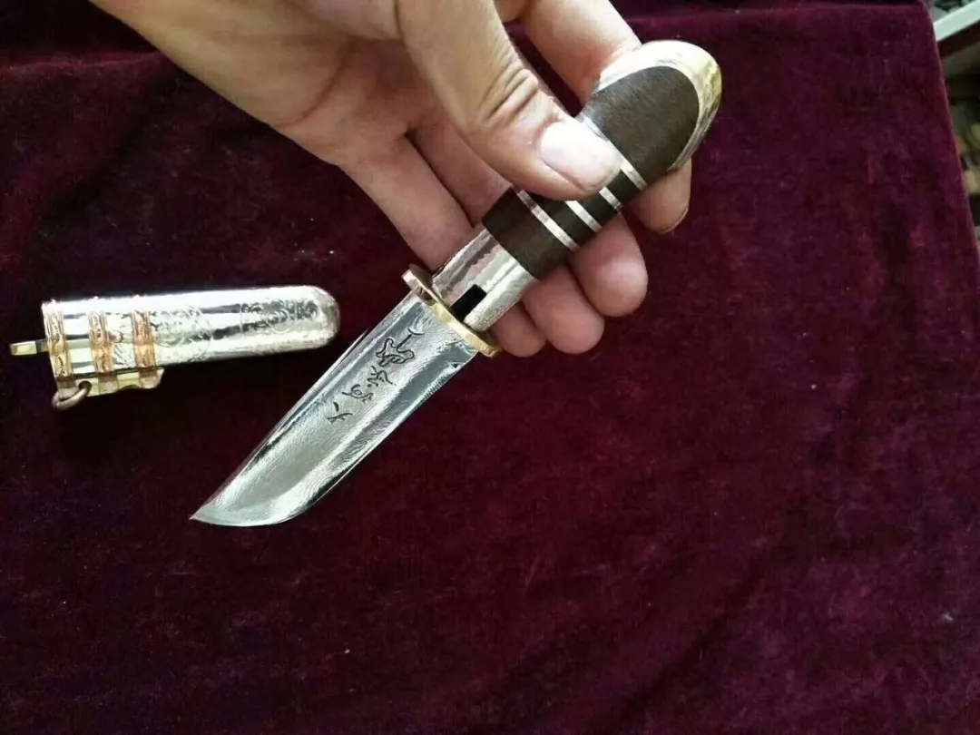 冶洒力海 ▎保安腰刀,千锤百炼成一刀