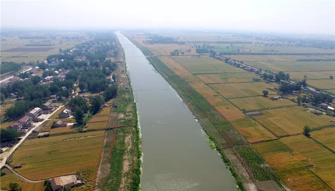 灌雲縣地處沂,沭,泗河水系最下游,境內河流屬淮河流域沂沭泗水系,水