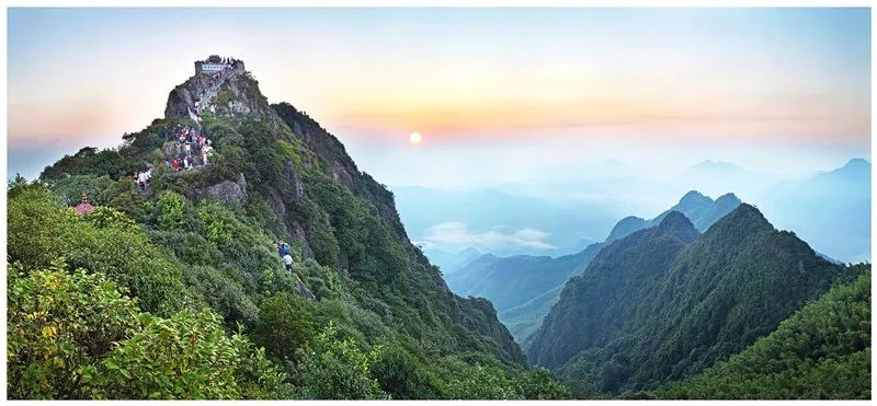 素有閩中黃山之稱的獅王山也是登高瞭望的一個好去處▼尤溪九阜山是