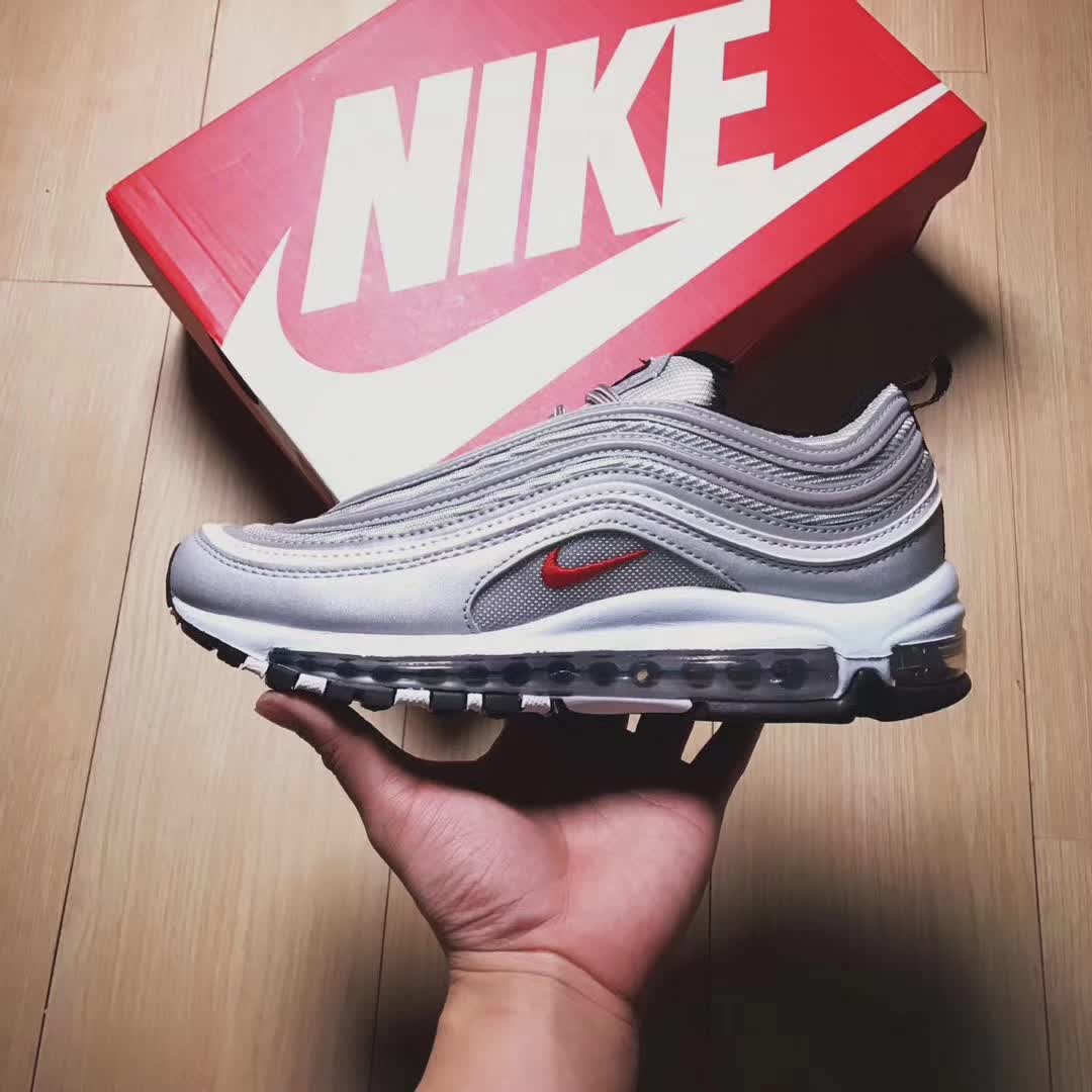 高仿公司級的nikeairmax97銀子彈是真氣墊真標嗎和正品有區別嗎