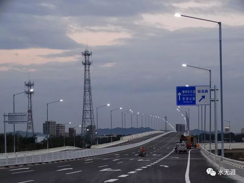 车辆,进入潮州东大道,往前行驶大约700米后,与如意大桥延长线交汇,向