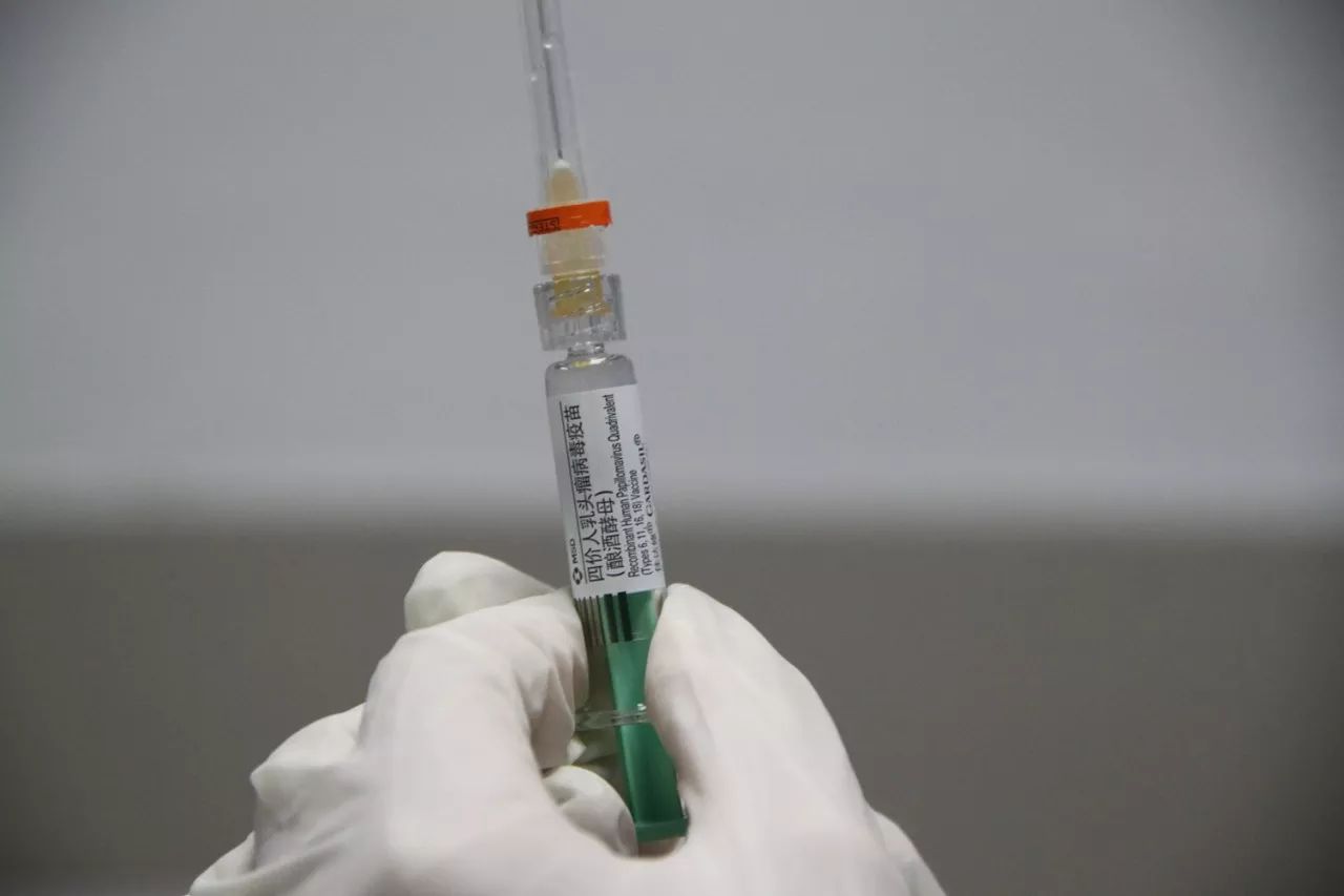 海曙区首批宫颈癌疫苗在宁波国际旅行卫生保健中心接种成功!