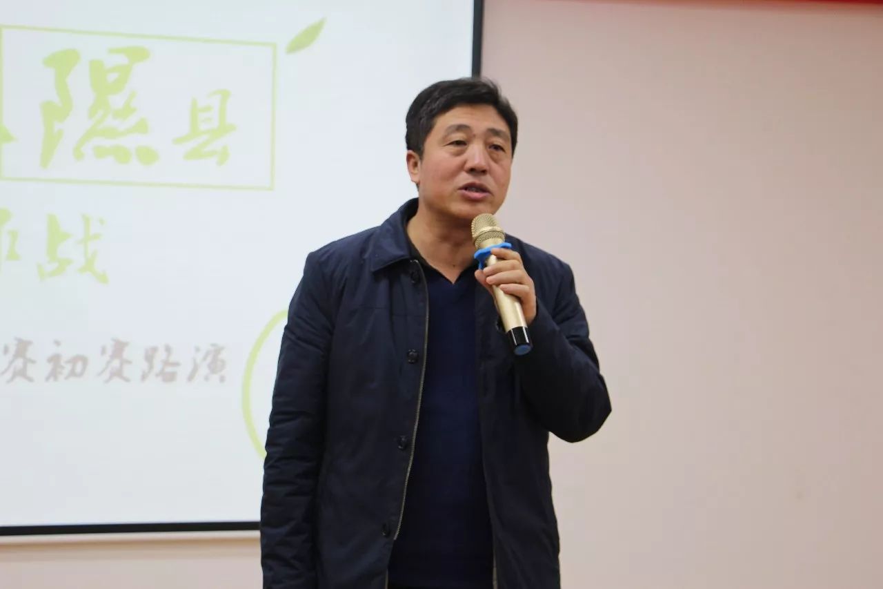 县长助理,果业局局长 段兰虎,科技局局长 吉小田,商务局局长 赵会兵