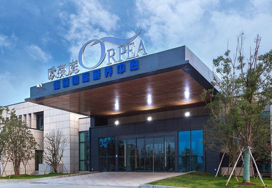 欧葆庭是首家在中国内地开展实体运作的外资养老企业