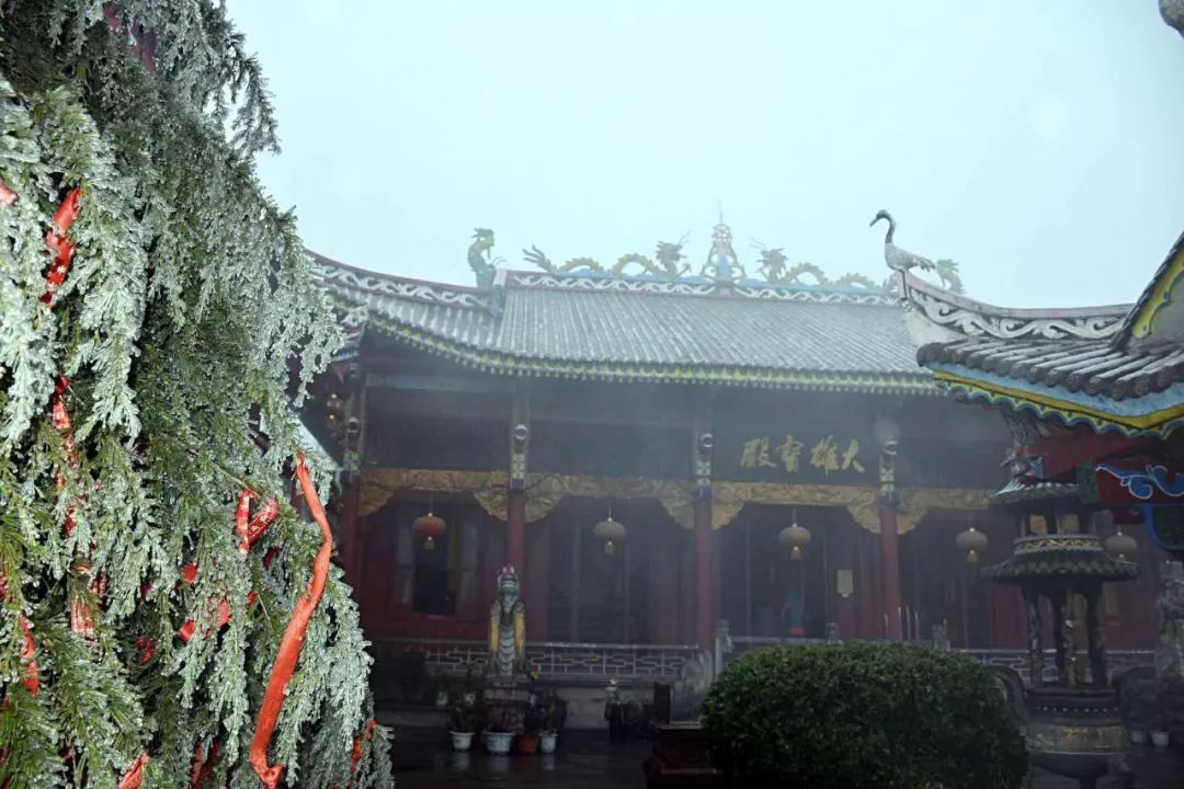 天柱县金凤山寺庙图片