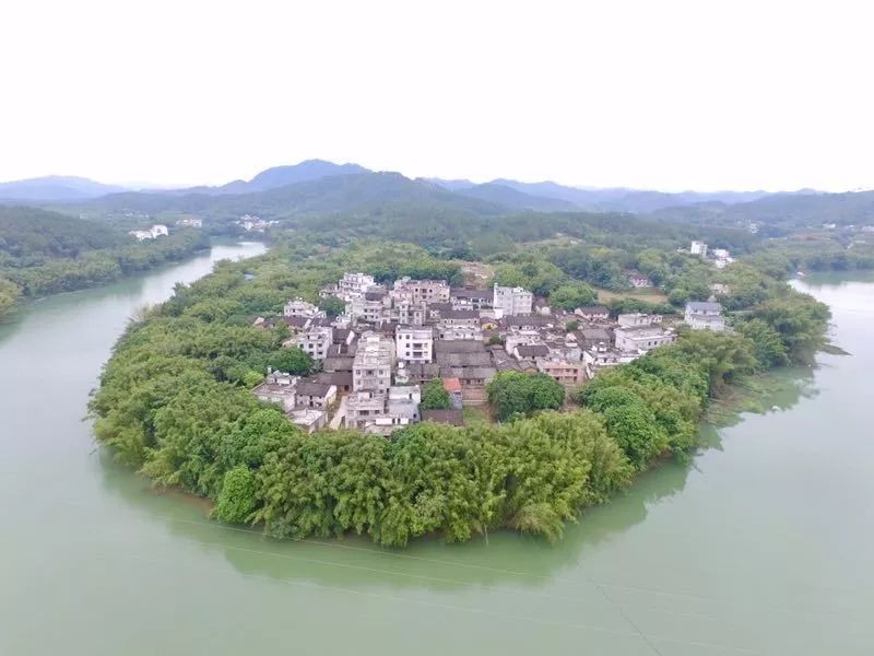 小夥伴們對岑溪市馬路鎮嶺腰村新城村可能比較陌生,但新城村歷史十分