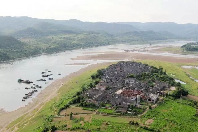 瑶族自治县罗香乡平竹村平林屯 金秀瑶族自治县罗香乡琼伍村龙军屯