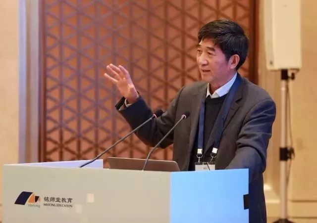 福建师范大学教育学院院长连榕教授 持有类似观点的还有吴增强教授