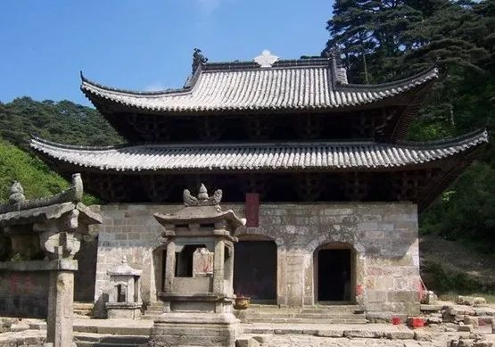 三清宮為宋王霖始建,明景泰年間王祜在其先祖三清觀舊址復建三清宮,兩