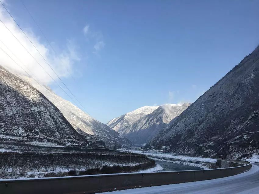 風雪漫天我們依然前行