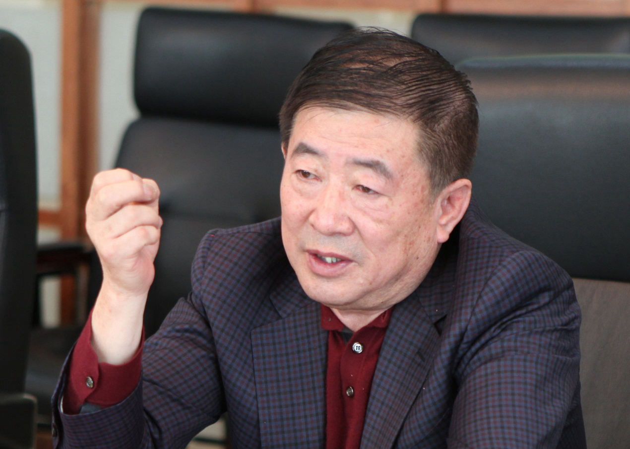 鄂尔多斯集团创始人,董事长,王林祥于1951年生于内蒙古包头,如今其身