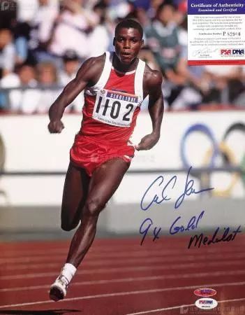 刘易斯是美国满载荣誉的的运动员高6英尺3英寸这位前田径运动员从1979