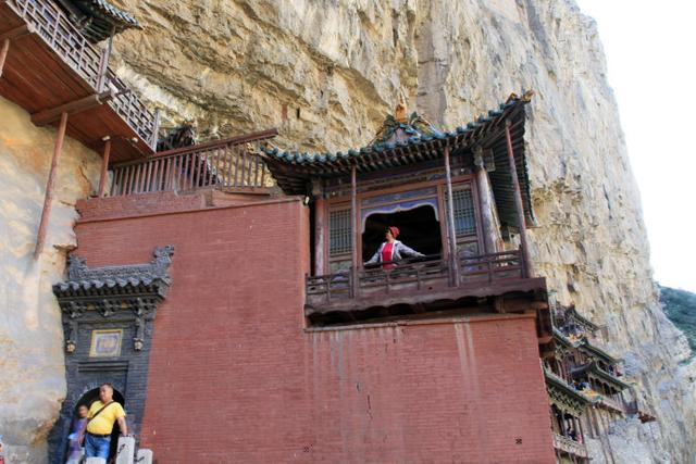 带您领略全球最危险的建筑之一:悬空寺