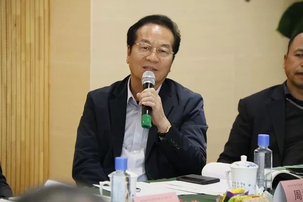 副会长 嘉信装饰董事长周福新副会长 中航装饰董事长石英副会长 中装