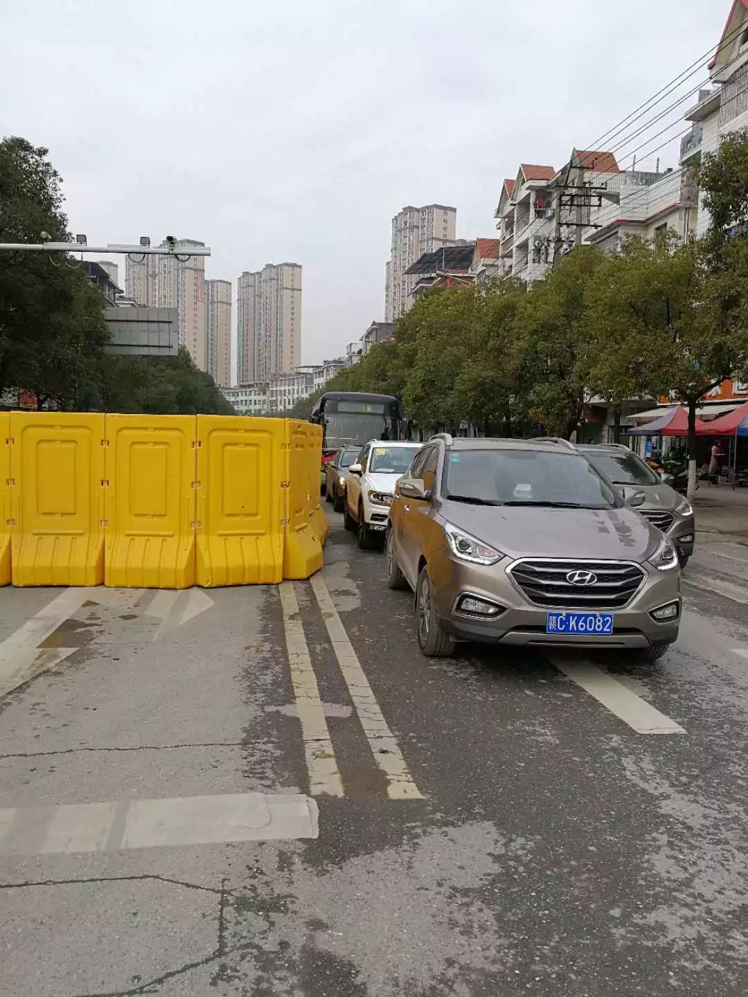 林橋路口施工道路封閉,車輛注意繞行!