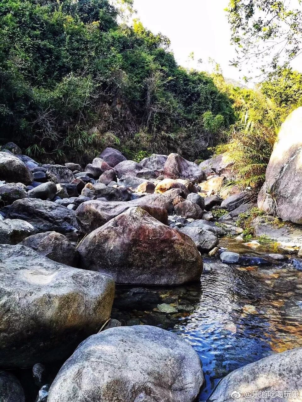 同安——汀溪路口——汀溪水庫——汀溪五峰村——左拐,去德安古堡的