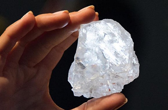 非洲挖出新钻石矿图片