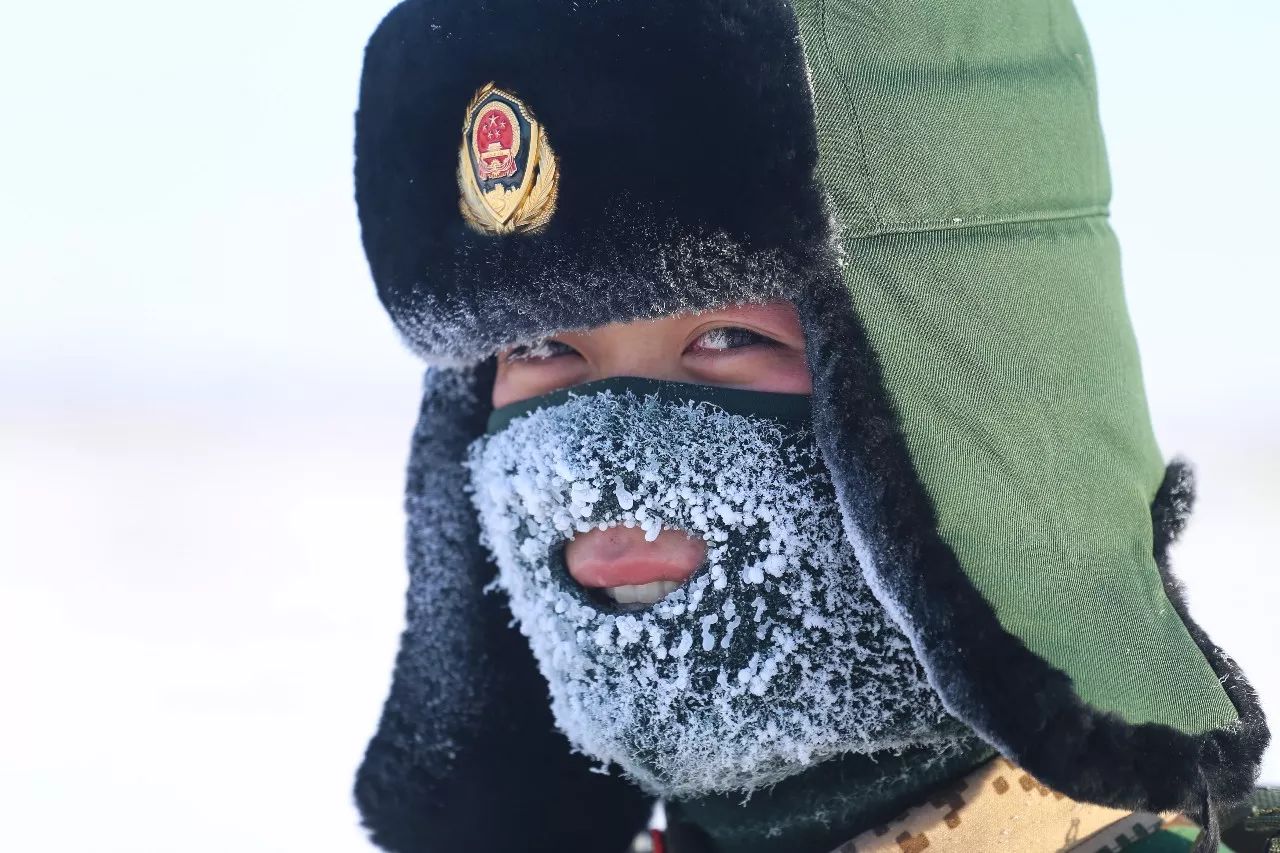 风雪边关,人民子弟兵"冰花"出镜,背后的故事令人动容.