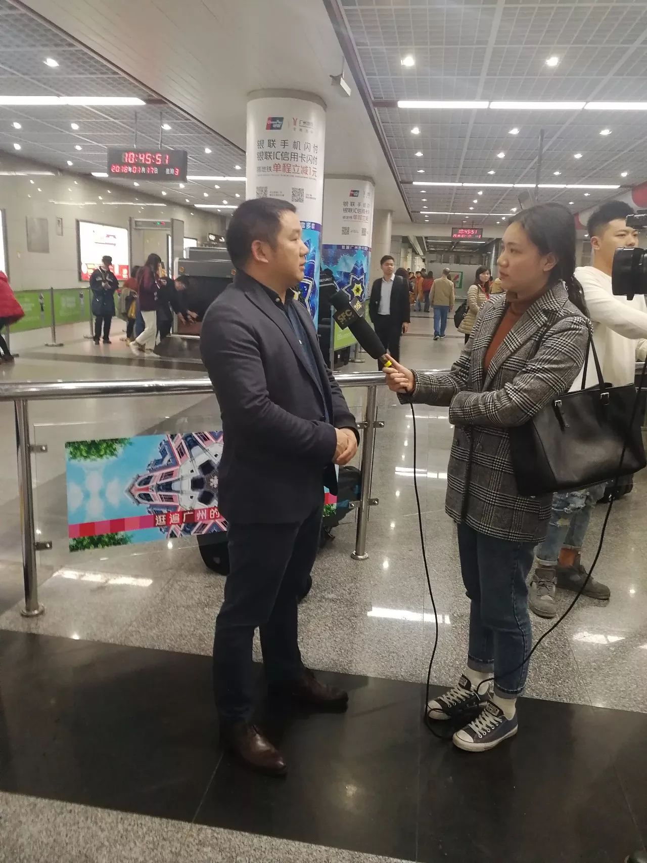 东鹏瓷砖质量与客服系统品管部总监陈世清接受采访