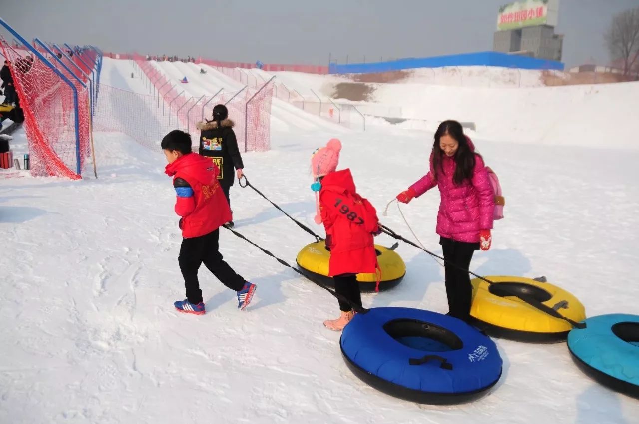 活动回顾刘伶小镇滑雪亲子一日游一起high在滑雪场