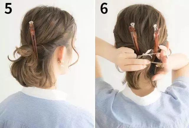 step 1&2:将头发梳顺,分成三份,中间的量比两边要多一点(如图),用同色