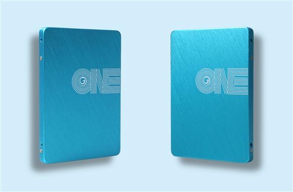 影驰新发ONE 240G SSD：金属外壳＋东芝闪存