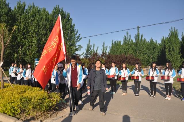 守望教育,静待花开,安新中学身边的榜样—吕永红