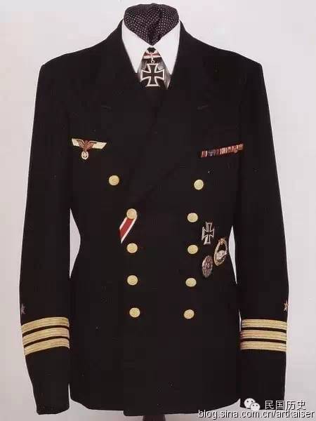 上尉常服德国国防军陆军礼服只有党卫军将军的肩章才是采用黑色为底版