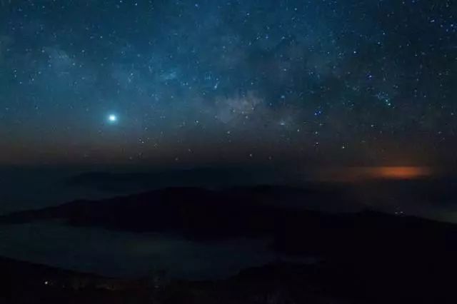 夜空中最亮的星