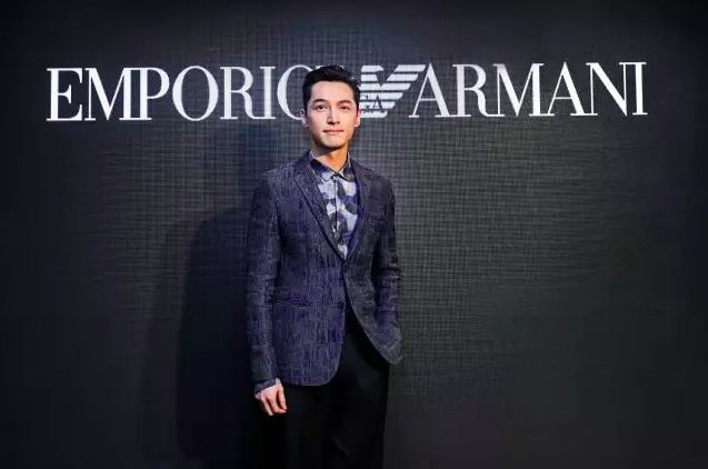 胡歌演绎emporio armani 2018春夏系列广告大片