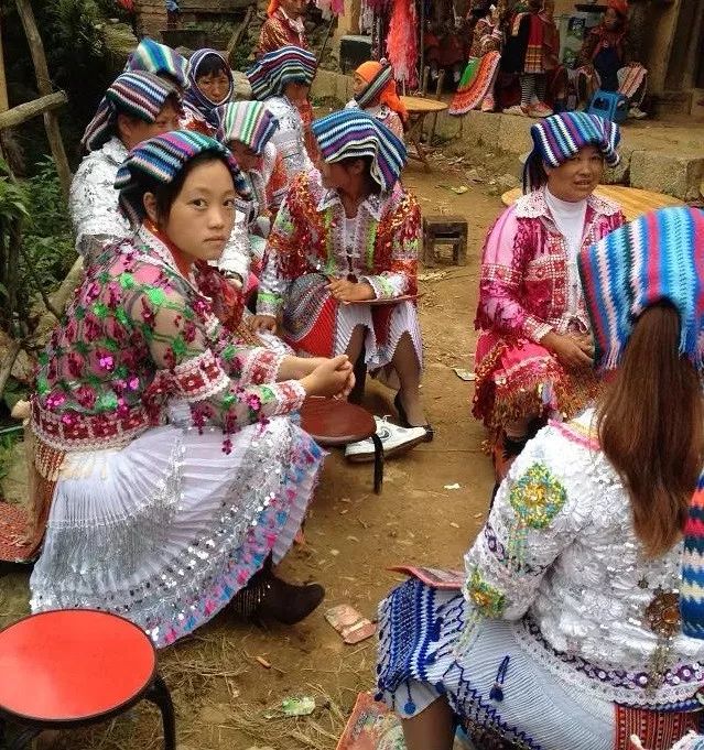 雲南文山苗族喪葬習俗是這樣的附視頻