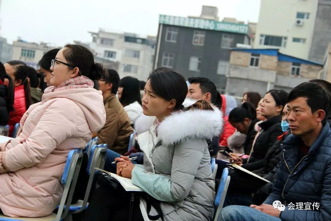 講師團老師還分別到會理城關二小,鹿廠中學,鹿廠幼兒園,南閣中學等