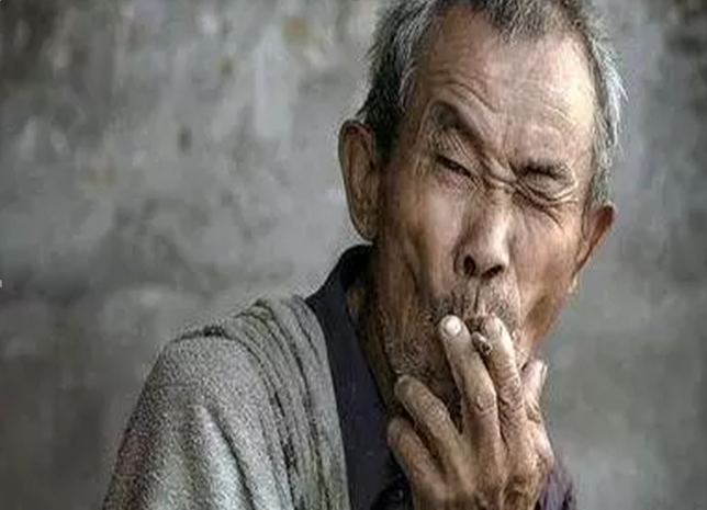烟瘾犯了没有烟的图片图片