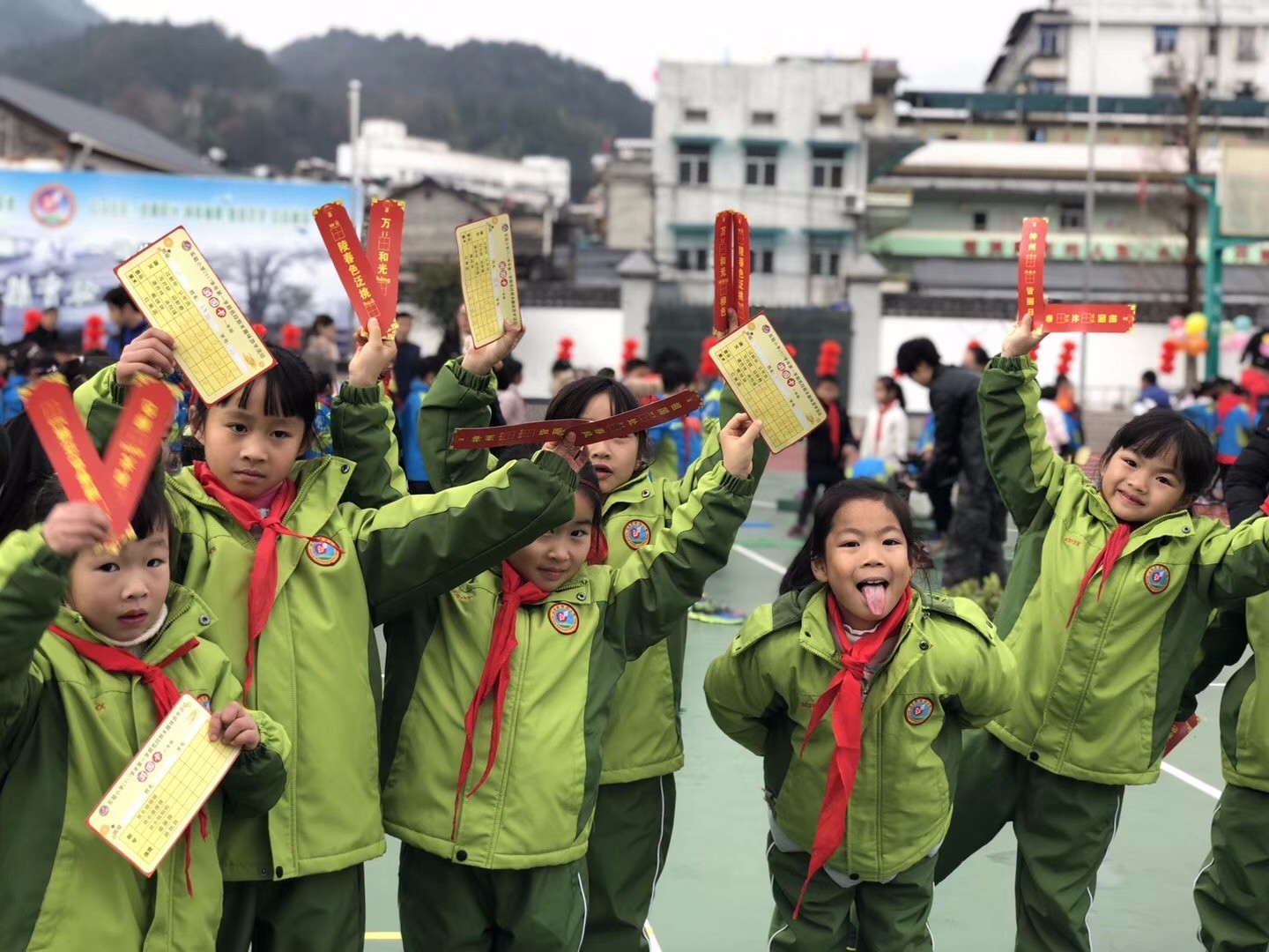 创现纸笔考试变游园会遂昌县实验小学游学考试提兴趣助成长