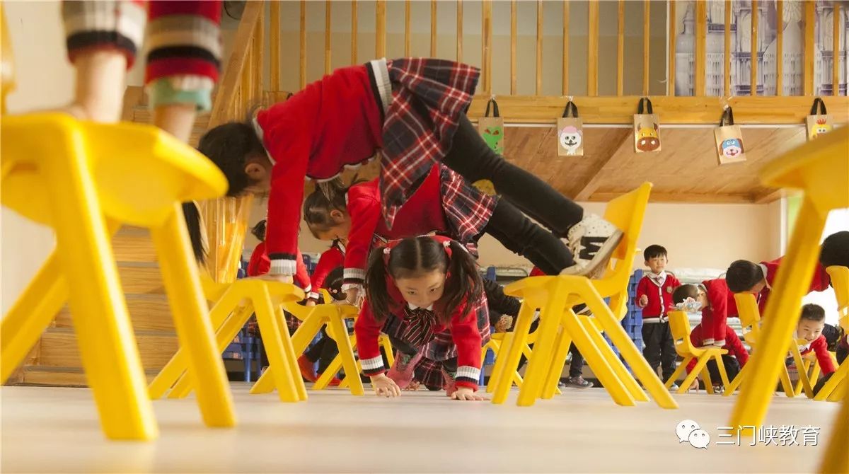 市实验幼儿园"游戏,点亮快乐童年"室内运动游戏展示活动