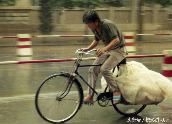 自行車80年代結婚必備品90年代需辦理牌照和駕駛證