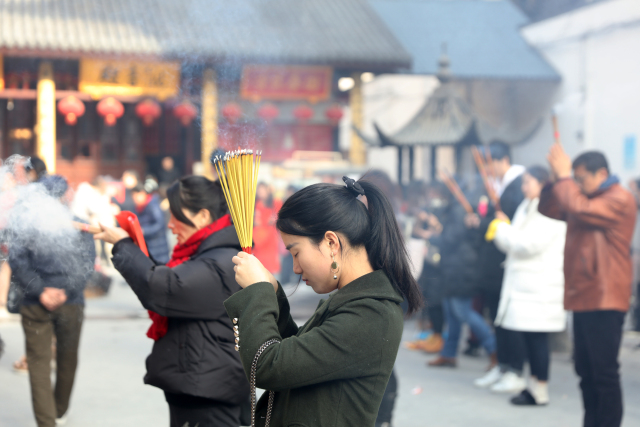 礼拜拜佛图片