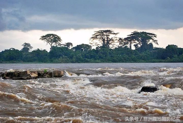 刚果河水深图片