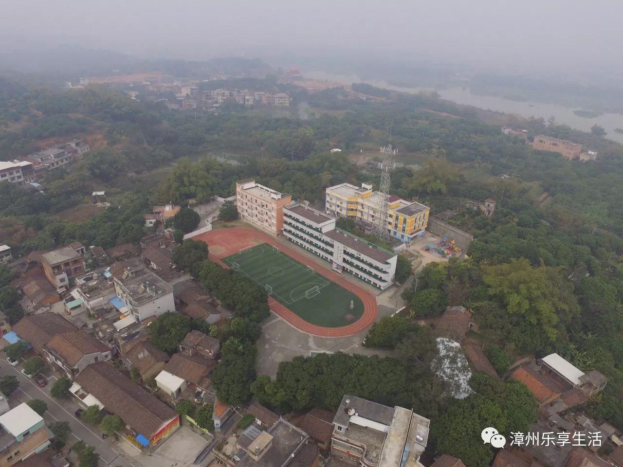 浦南中学图片