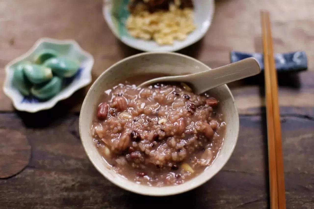 佐粥佐酒蘸饺子,腊八蒜平易近人,吃法百搭