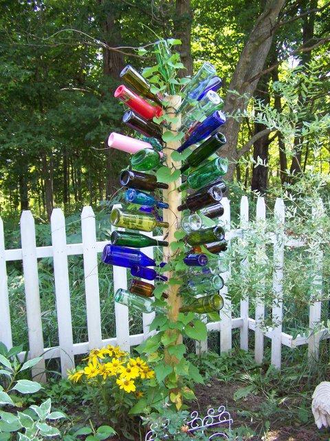 做为一个园艺爱好者,我以前想过用啤酒瓶,在花园里做一些小小的栅栏
