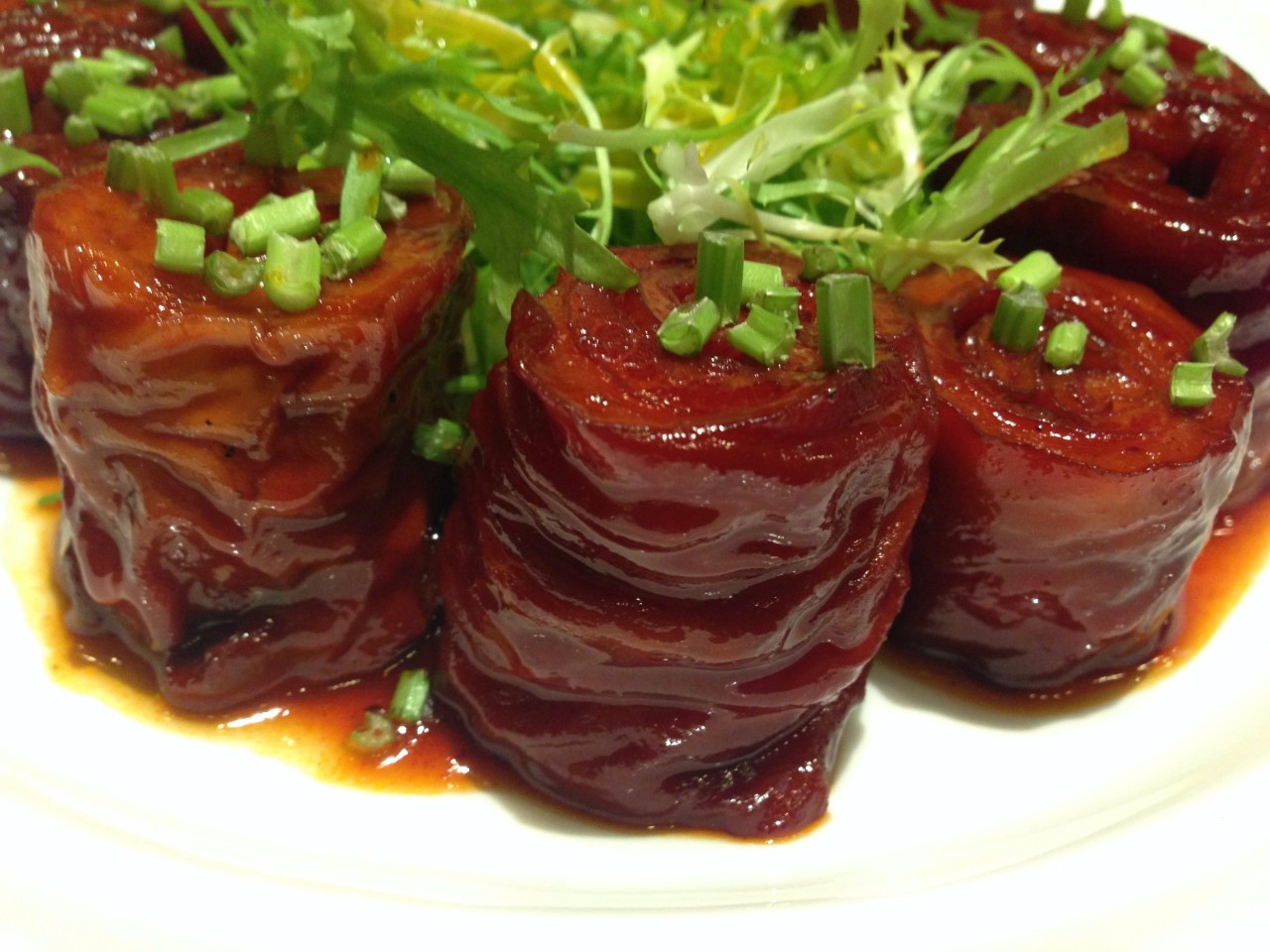 九转大肠是鲁菜的经典之一,也是登瀛楼的招牌菜.