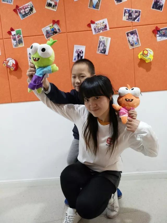 学员:toby(左轶彬)主教老师:alicetoby小朋友是我们班的小学霸,每次