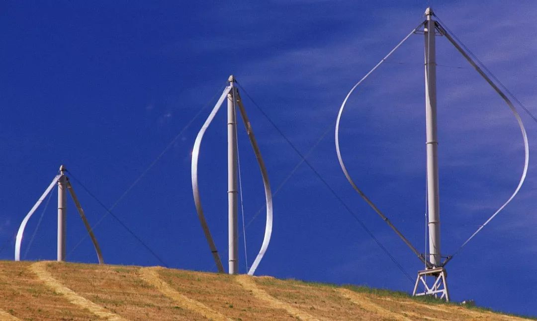 阻力型垂直轴风力发电机主要是利用空气流过叶片产生的阻力作为驱动力