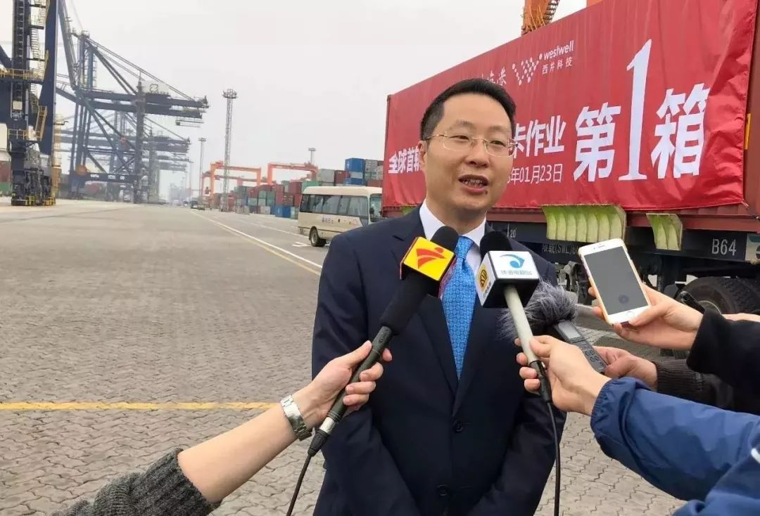 珠海港控股集团有限公司党委书记,董事长欧辉生表示,在珠海港实现全球