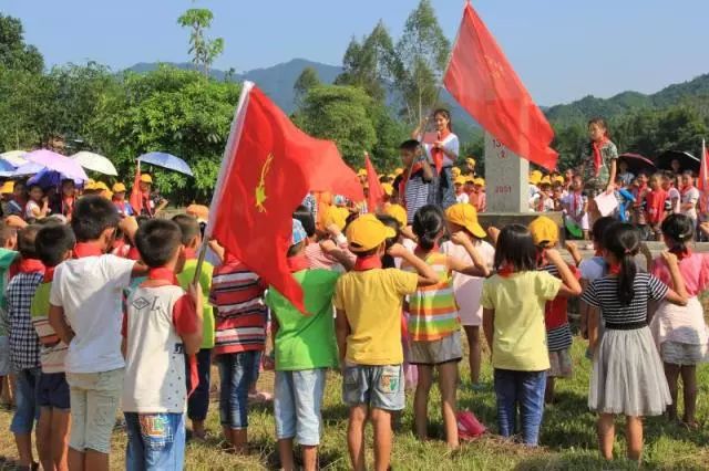 那良鎮灘散小學紅領巾護界碑愛國中隊灘營鄉中心小學勁松中隊扶隆鎮